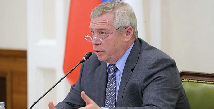 Василий Голубев предложил рассмотреть возможность снижения платы по обязательным платежам