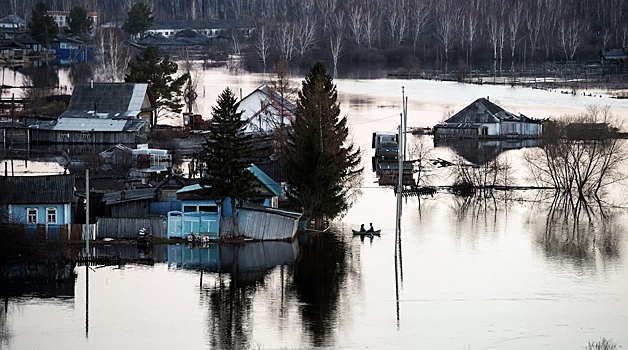 В Омске в селе Ашеваны из-за паводка эвакуировали 150 человек