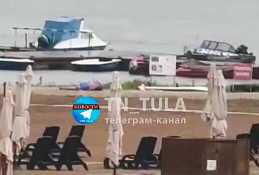 Назван спасший нескольких россиян от смерти во время удара молнии в толпу предмет