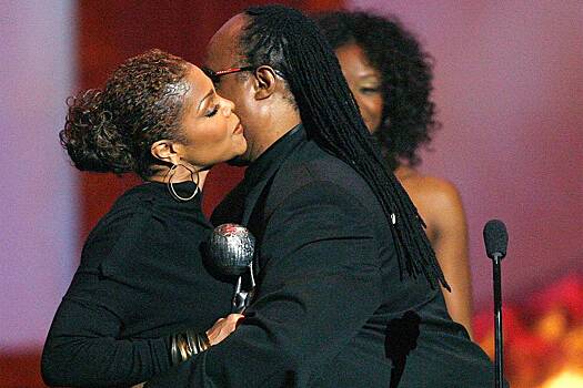 Сестра Майкла Джексона рассказала о связи со Стиви Уандером