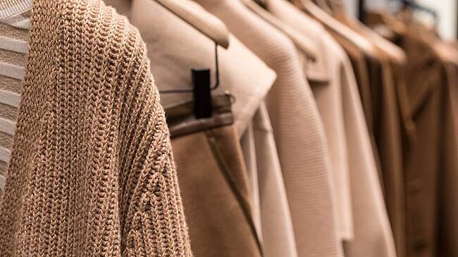 Стилистка перечислила бесполезные вещи в гардеробе