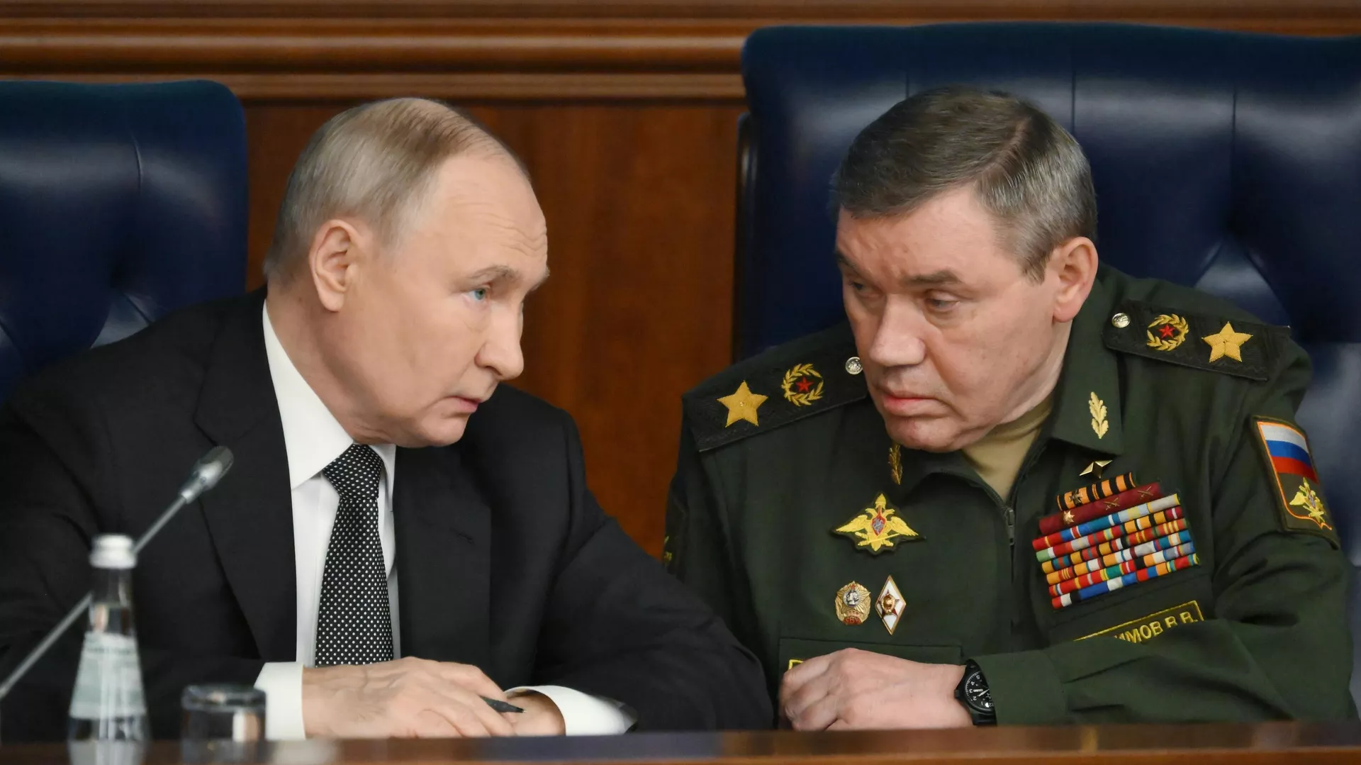 Путин провёл встречу с Герасимовым