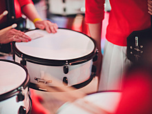 Никол Пашинян сыграл на барабанах в составе музыкальной группы