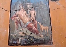В Помпеях нашли уникальную фреску с Нарциссом
