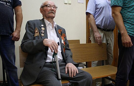 Избившему ветерана ВОВ екатеринбуржцу назначили исправительные работы