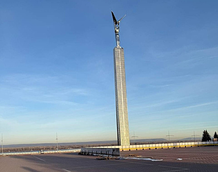 В Самаре начали монтировать катки к зимнему сезону