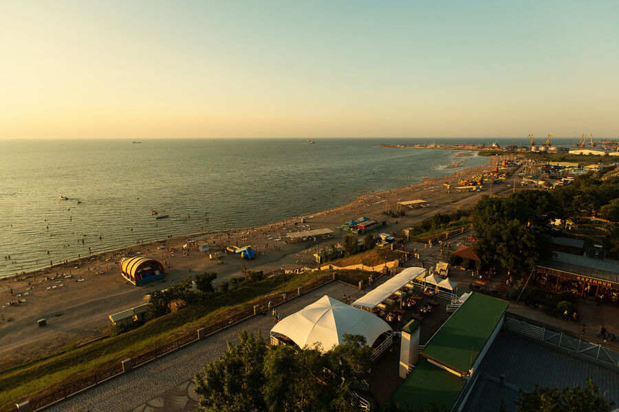 Азербайджанские моряки, пережившие атаку ВСУ, вернулись домой