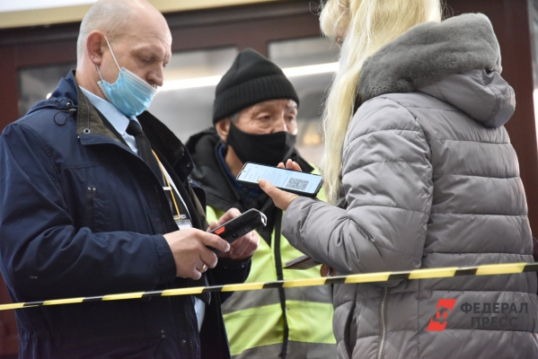 Baza: из ТЦ в Москве эвакуируют посетителей