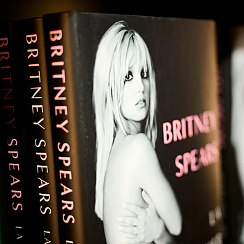Мемуары Бритни Спирс можно будет прочитать на русском языке
