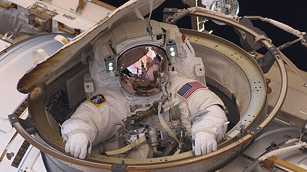 Астронавт NASA сыграет в теннис на МКС
