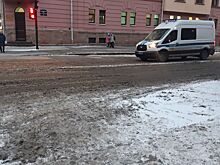 Пешеход получил серьезные травмы при наезде внедорожника на Невском проспекте