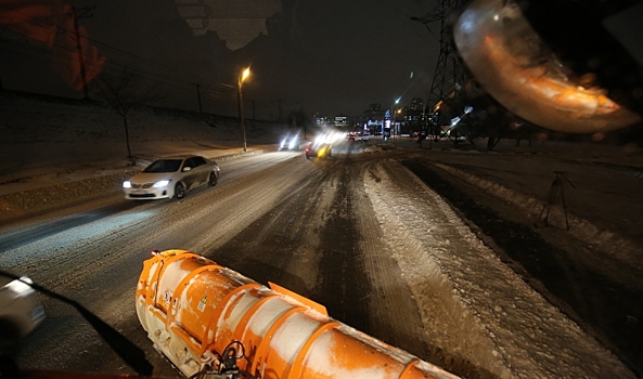 Вечером дороги Волгограда покрылись коркой льда