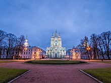 Большой Пасхальный концерт и выставка икон в Смольном соборе