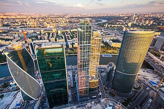   Двух руферов-туристов сняли с 84-го этажа башни «Москва-сити»  