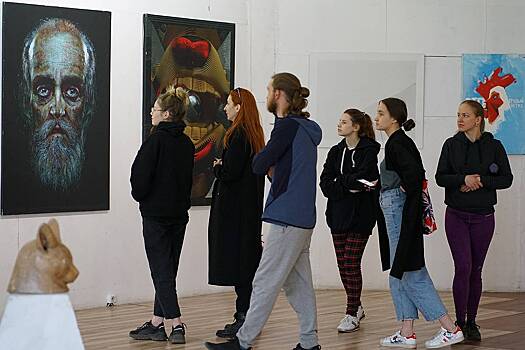 «Сюда приходят и поражаются» В 90 километрах от Москвы появился свой Хогвартс. Чем живет самая крупная арт-резиденция России?