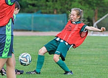 В Литве появилась 10-летняя футболистка, уже забивающая взрослым
