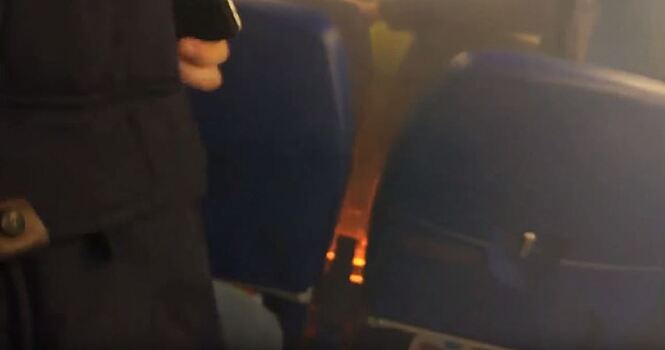 Появилось видео вспыхнувшего на борту самолета Power Bank в Волгограде