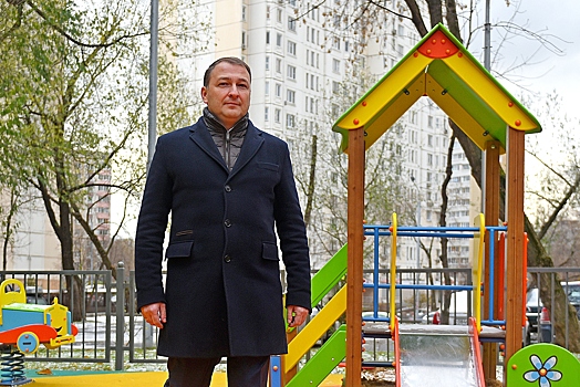 Глава управы Таганского района проверил состояние детских площадок