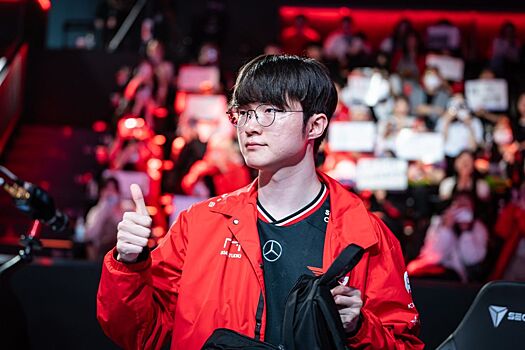 Faker в шестой раз стал чемпионом мира по League of Legends — у него три титула подряд