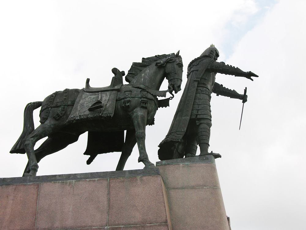 Памятник Гедиминасу, Вильнюс, Литва, Европа