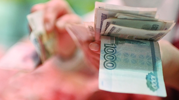 Россияне за год набрали кредитов на 16 триллионов рублей