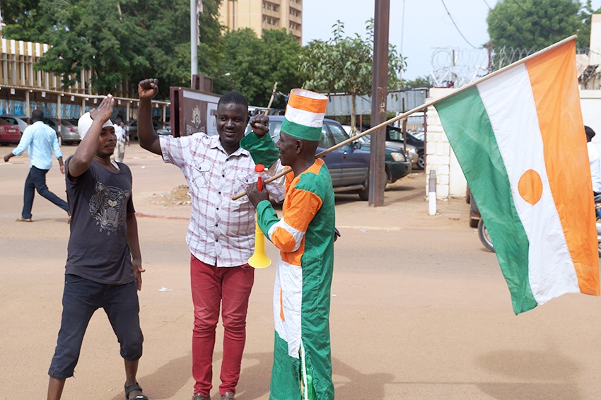 Посол РФ в Нигере: Слухи об объявлении войны Франции  неправда