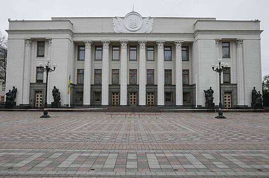 Украинский депутат заявила о превращении Верховной Рады в театр