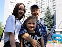 Сотрудники Росгвардии провели праздничный концерт в День семьи в Москве