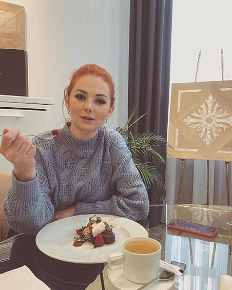 Лена Катина