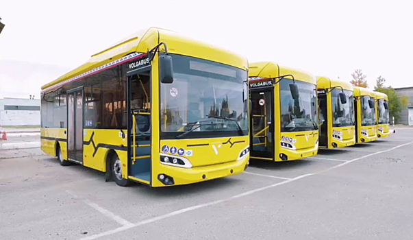 В Ноябрьск прибыли пять экологичных автобусов. ВИДЕО