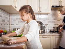 Почему ребенок берет на себя роль взрослого и как это предотвратить