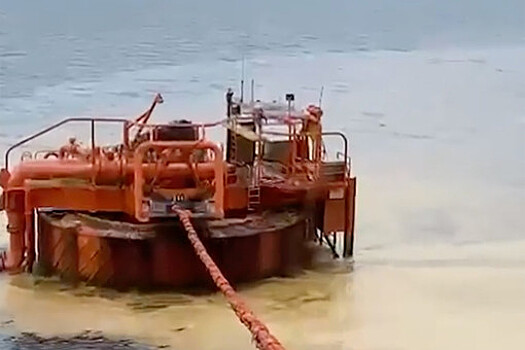 Надвигающийся шторм в Новороссийске расширит площадь нефтяного пятна