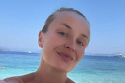 Певица Полина Гагарина выложила фото в купальнике