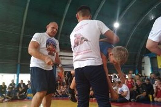 Знаменитый борец Александр Карелин провел мастер-класс в Новокузнецке