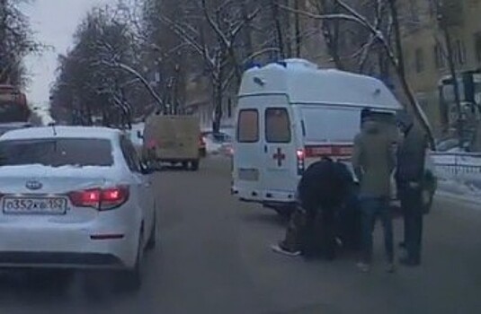 Инкассаторская фура сбила пенсионерку на улице Ванеева (ВИДЕО)