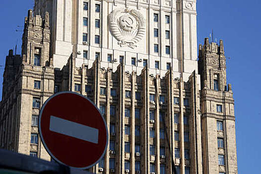 МИД объявил сотрудника посольства Румынии в России Ионицэ персоной нон грата