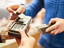 Депутат Крупник: детской банковской картой подростки могут оплачивать алкоголь