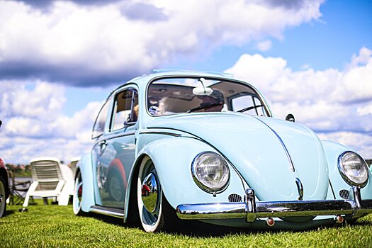 Автостат: средний возраст легковушек в России насчитывает около 15 лет