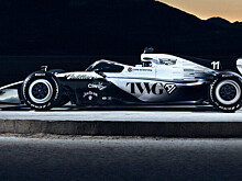 «Кадиллак» представил ливрею болида во время Супербоула