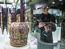 Кувшин, созданный 2000 лет назад, и чарка, выточенная Петром I. Исторический музей обновил экспозицию Золотой кладовой