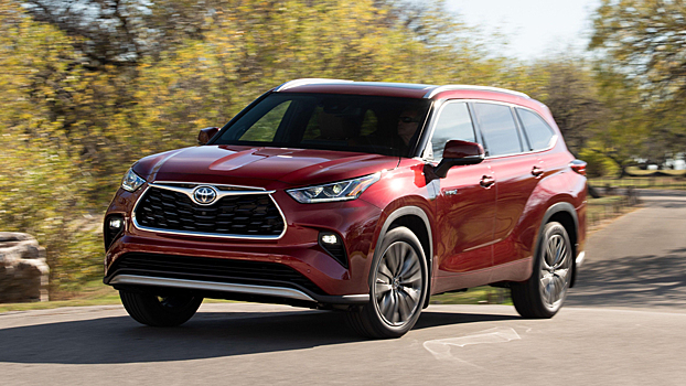 Бренд Toyota получил ОТТС на кросс Highlander в России