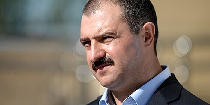 Лукашенко заявил, что не собирается передавать власть своему сыну