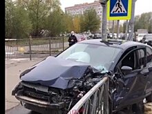 Соцсети: в Казани на улице Большая Крыловка произошла авария с участием нескольких машин