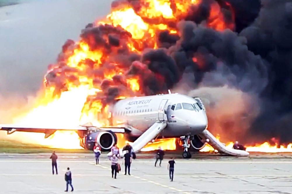 МАК возложил на экипаж ответственность за гибель 41 человека при крушении SSJ100