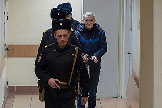 Суд отказался смягчить приговор историку Юрию Дмитриеву