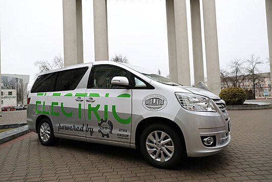 Репортер "РГ" сел за руль опытного образца белорусского электромобиля