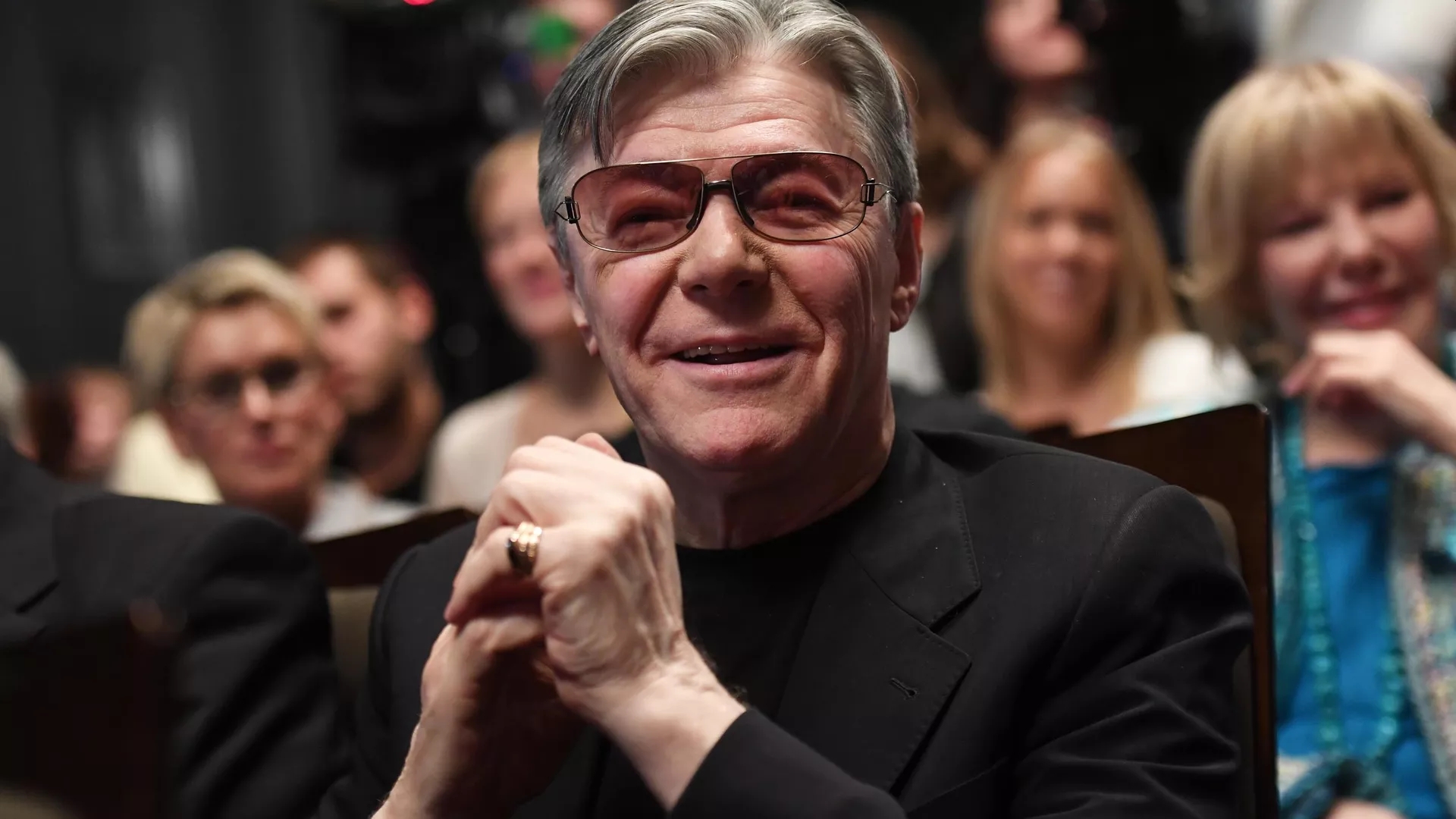 Актеру Збруеву стало плохо перед спектаклем