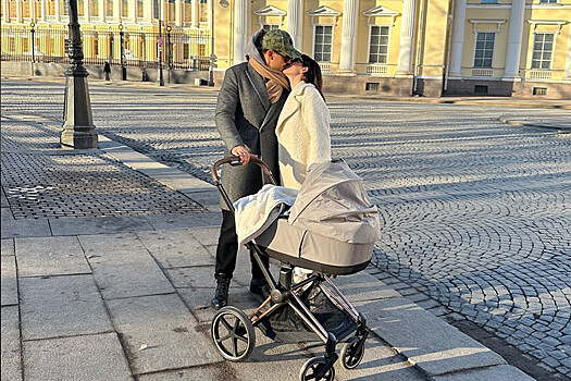 Звезда «Холопа» Милош Бикович опубликовал трогательное фото с женой и сыном