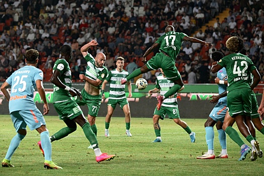 Черчесов о победе "Ахмата" над "Зенитом": Радоваться пока нечему