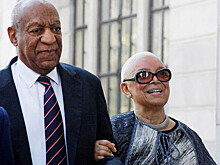 AP: актера Косби приговорили к штрафу в $500 тыс. по делу о сексуальном насилии в 1975 году